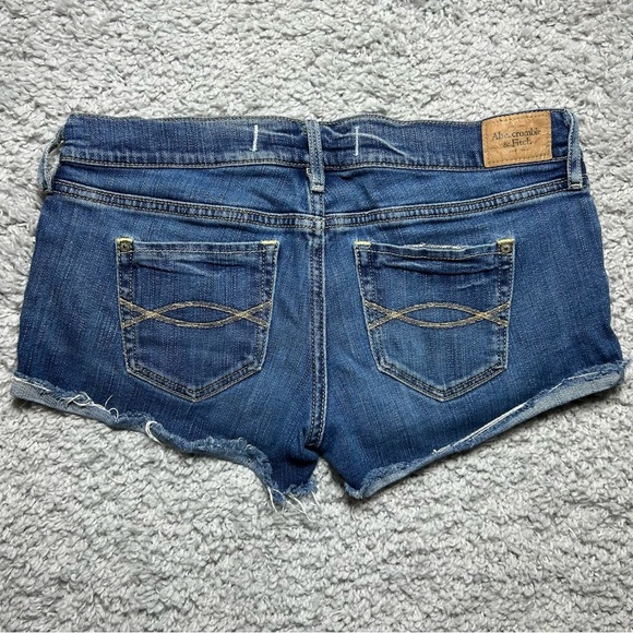 Abercrombie and Fitch Shorts Womens 4 Micro Low Rise Denim Perfect Stretch Dark - Picture 4 of 4